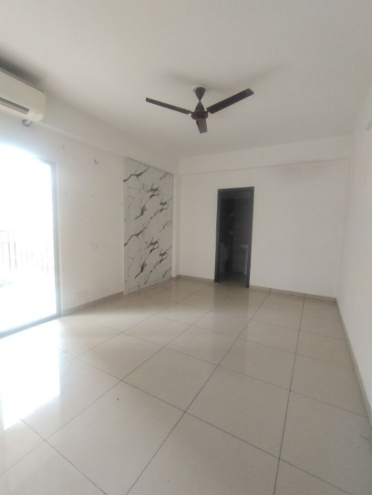 Room, gulshan-bellina 3 Bedroom 919 Sq.Ft. Apartment In Sector 16 Greater Noida Greater Noida 10013068