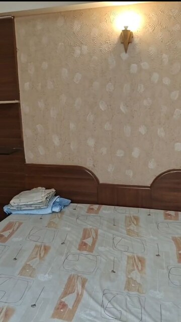 Furnished Amenities in 3 BHK Apartment at Gemstar Nestle Apartments, Malad West – for Rent