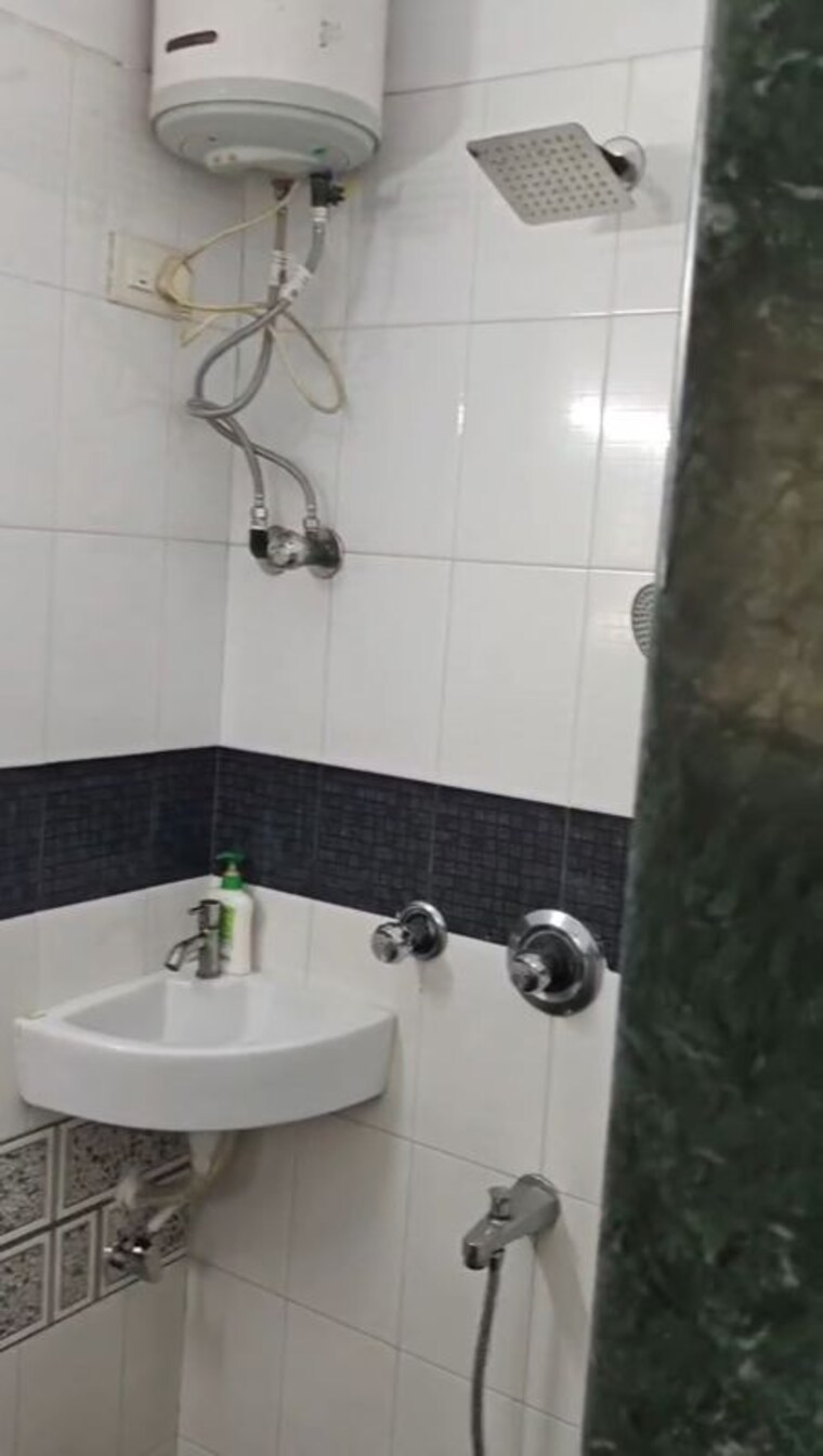 Bathroom, gemstar-nestle-apartments 3 Bedroom 1325 Sq.Ft. Apartment In Malad West Mumbai 10013080