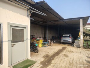  Warehouse For Rent in Siwlar