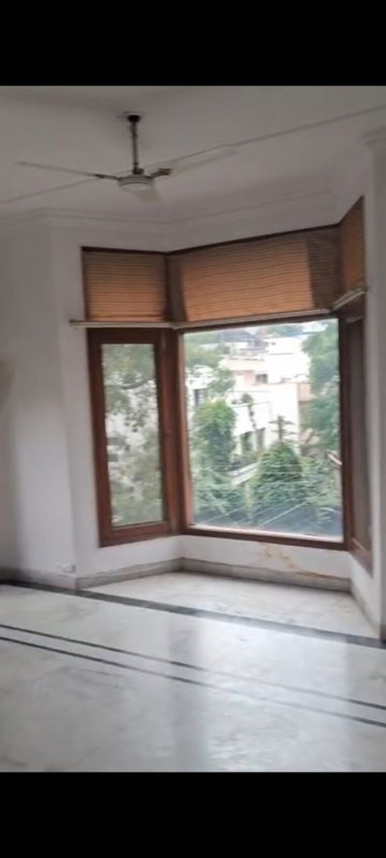 Room, sarvodaya enclave 4 Bedroom 450 Sq.Yd. Builder Floor In Sarvodaya Enclave Delhi 10013090