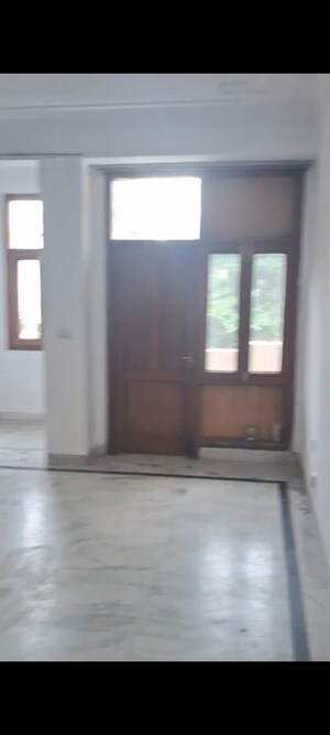 Room in 4 BHK Builder Floor at Sarvodaya Enclave – for Rent