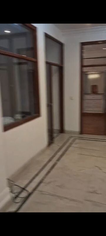 Room in 4 BHK Builder Floor at Sarvodaya Enclave – for Rent