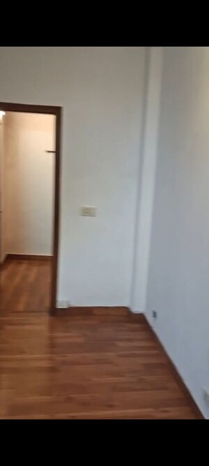 Room in 4 BHK Builder Floor at Sarvodaya Enclave – for Rent