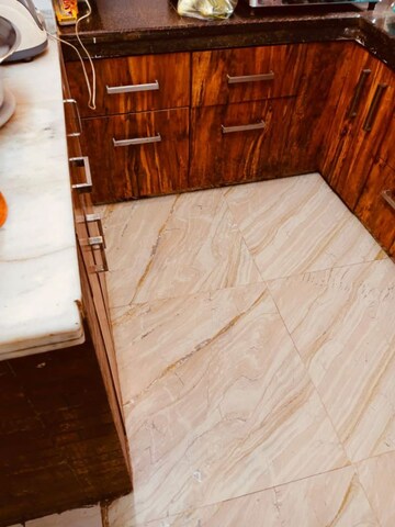 Room in 3 BHK Apartment at Rohini Sector 9 – for Sale