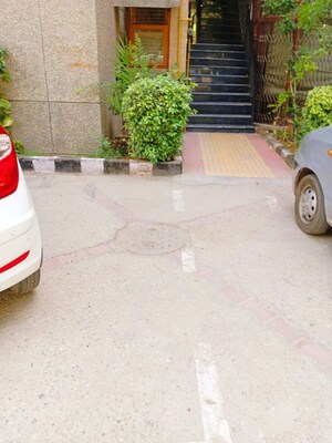 Parking in 3 BHK Apartment at Rohini Sector 9 – for Sale