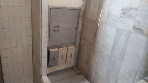 Bathroom in 5 BHK Independent House at Arun Vihar Sector 37, Sector 37 – for Rent