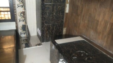 Furnished Amenities in 5 BHK Independent House at Arun Vihar Sector 37, Sector 37 – for Rent