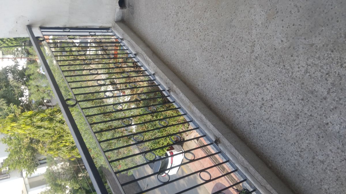 5 BHK + Pooja Room 2000 Sq.Ft. Independent House in Arun Vihar Sector 37