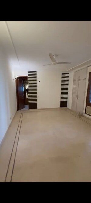 Room in 4 BHK Builder Floor at Sarvodaya Enclave – for Rent