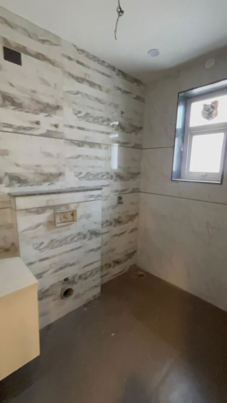 Bathroom, rps-auria 3 Bedroom 1835 Sq.Ft. Apartment In Sector 88 Faridabad 10013121