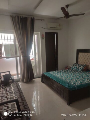 Bedroom in 3 BHK Apartment at Shiva Motia Huys, Pir Machalla – for Sale