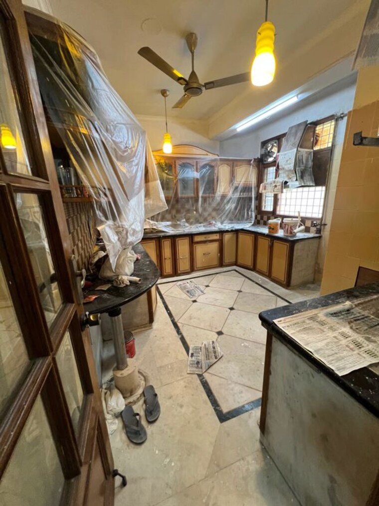 Gym, rohini sector 13 5 Bedroom 2000 Sq.Ft. Apartment In Rohini Sector 13 Delhi 10013112