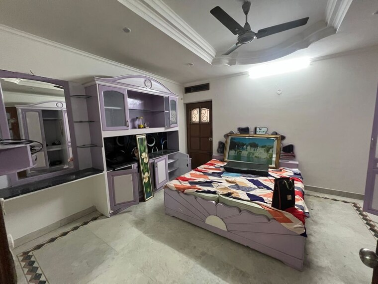  Parking, rohini sector 13 5 Bedroom 2000 Sq.Ft. Apartment In Rohini Sector 13 Delhi 10013112