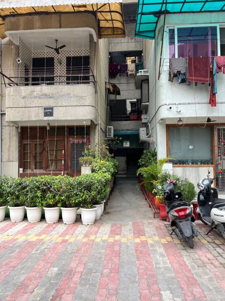Exterior View, rohini sector 13 5 Bedroom 2000 Sq.Ft. Apartment In Rohini Sector 13 Delhi 10013112