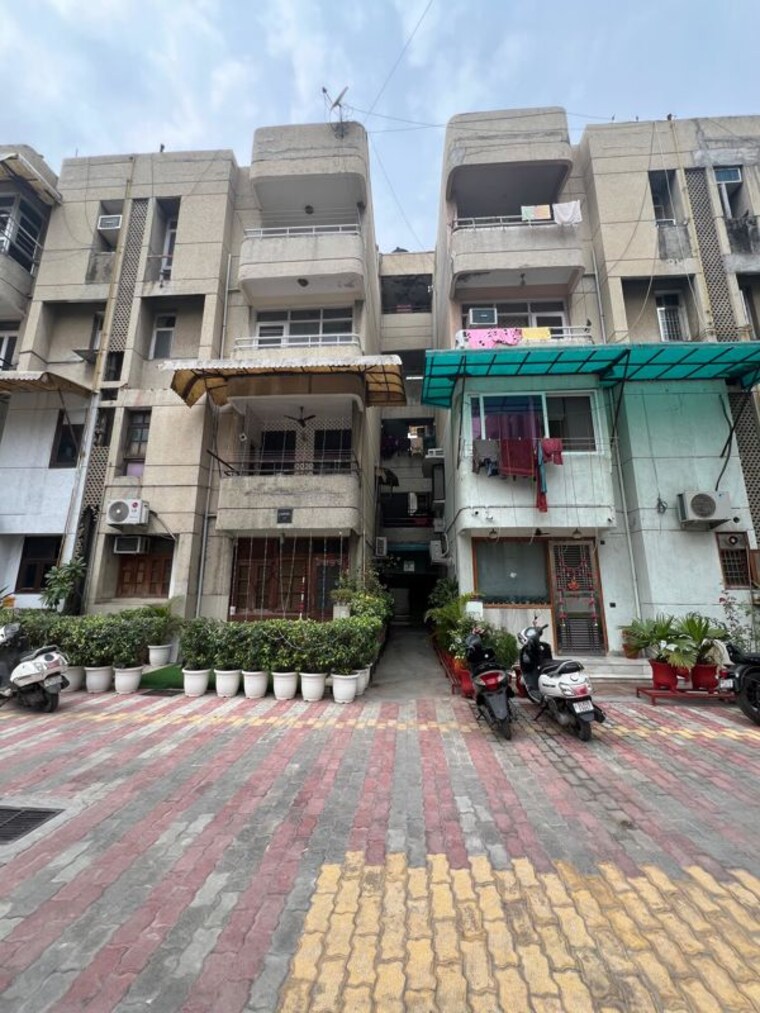 Exterior View, rohini sector 13 5 Bedroom 2000 Sq.Ft. Apartment In Rohini Sector 13 Delhi 10013112