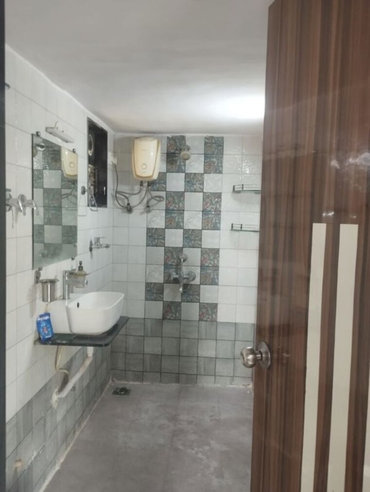Bathroom, saket-world 2 Bedroom 999 Sq.Ft. Apartment In Kalyan East Thane 10013141