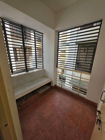 Room in 3 BHK Apartment at Gota – for Rent