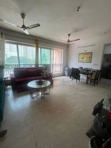 Parking in 2.5 BHK Apartment at Hiranandani Meadows, Manpada – for Rent