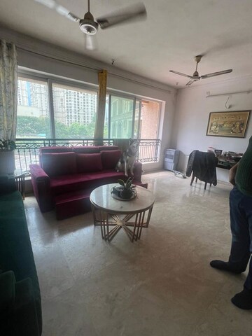 Living Room in 2.5 BHK Apartment at Hiranandani Meadows, Manpada – for Rent
