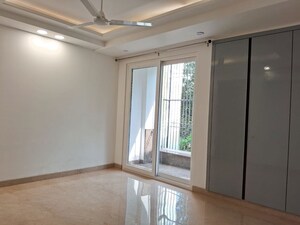 Room in 3 BHK Builder Floor at Lajpat Nagar Iii – for Sale