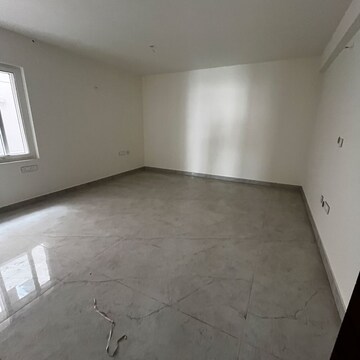 Room in 4 BHK Apartment at Trendset Allure, Kokapet – for Sale