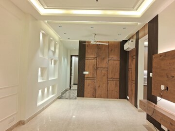 Room in 3 BHK Builder Floor at East Of Kailash – for Sale