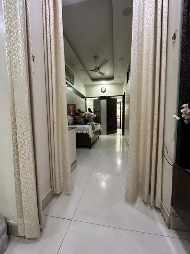 Bathroom, rohini sector 9 3 Bedroom 1100 Sq.Ft. Apartment In Rohini Sector 9 Delhi 10013156