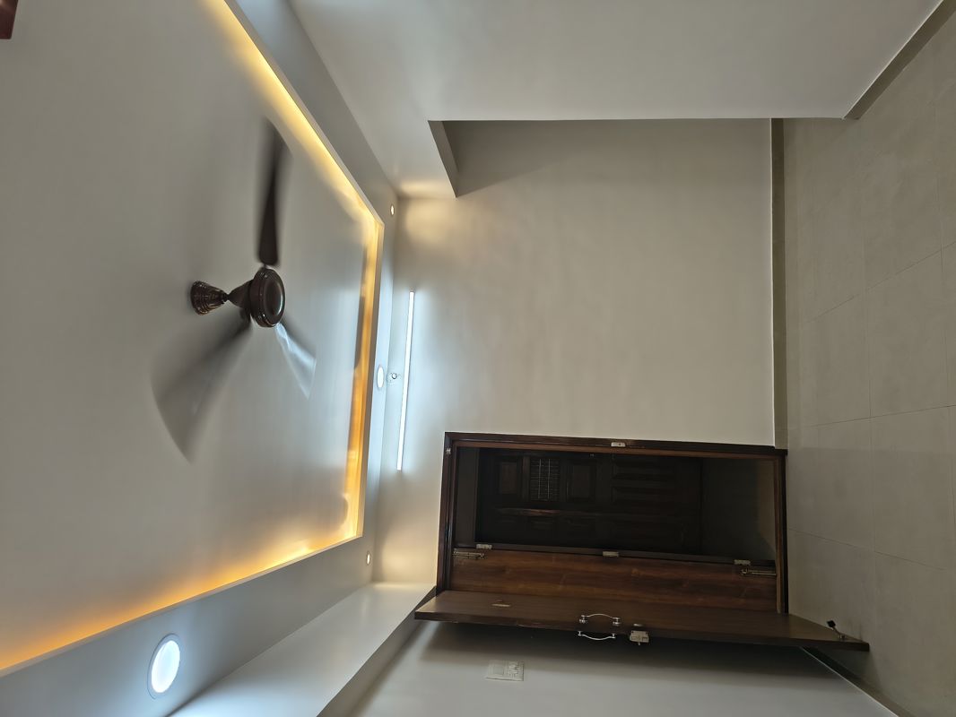 2 BHK + Study Room Apartment For Rent in Kurla East