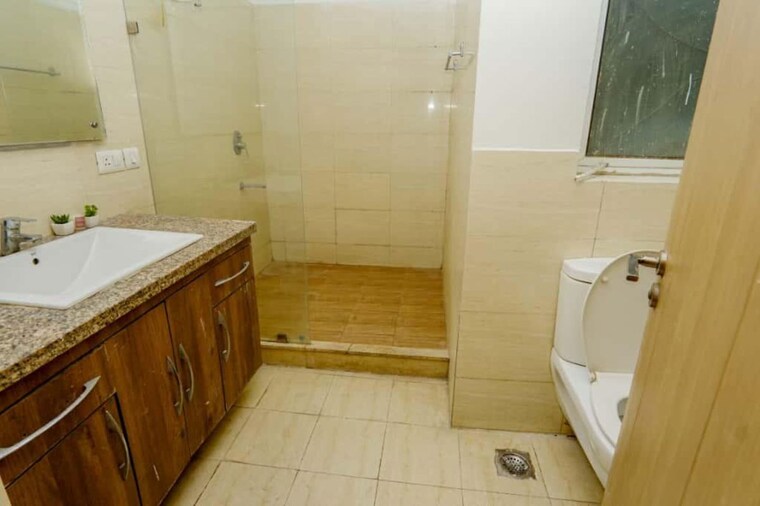 Bathroom, dlf-new-town-heights-iii 3.5 Bedroom 1930 Sq.Ft. Apartment In Sector 91 Gurgaon 10013171