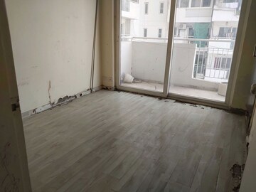 Room in 3.5 BHK Apartment at CHD Avenue 71, Sector 71 – for Sale