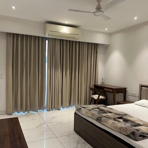 Bedroom in 5 BHK Builder Floor at Sector 14 – for Sale