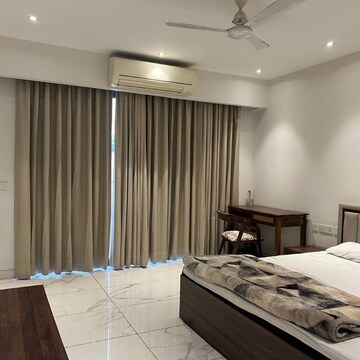 Bedroom in 5 BHK Builder Floor at Sector 14 – for Sale