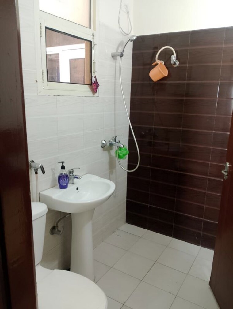 Bathroom, singla-south-city 3 Bedroom 1590 Sq.Ft. Apartment In Lohgarh Zirakpur 10013191
