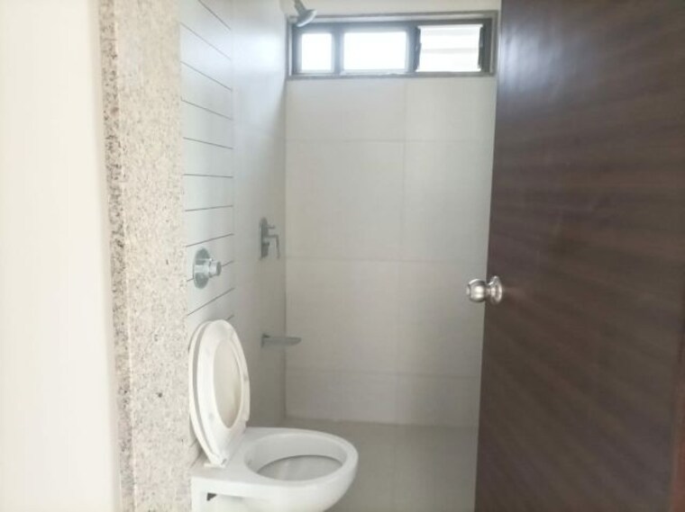 Bathroom, prahlad nagar 3 Bedroom 1700 Sq.Ft. Apartment In Prahlad Nagar Ahmedabad 10013192