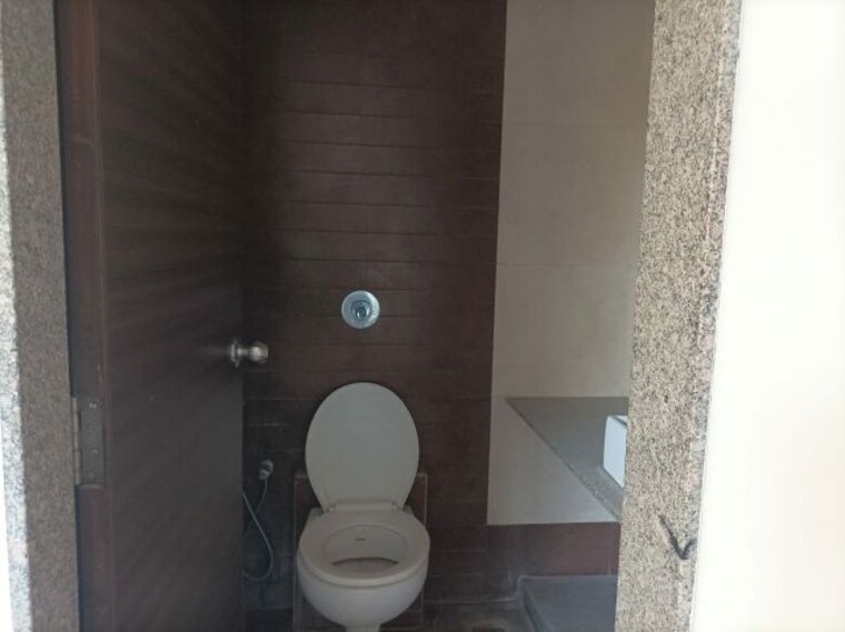 Bathroom, prahlad nagar 3 Bedroom 1700 Sq.Ft. Apartment In Prahlad Nagar Ahmedabad 10013192