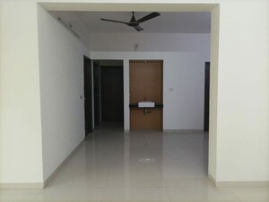 Room in 3 BHK Apartment at Prahlad Nagar – for Rent