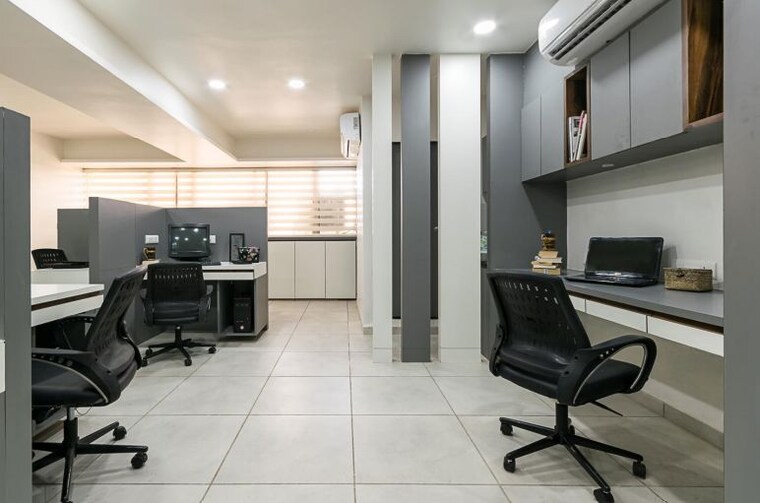 Team Area, prahlad nagar Commercial Office Space 1230 Sq.Ft. In Prahlad Nagar Ahmedabad 10013181