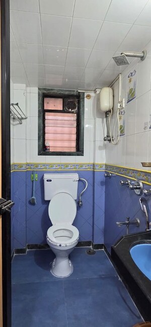 Bathroom in 4 BHK Villa at Chembur – for Rent