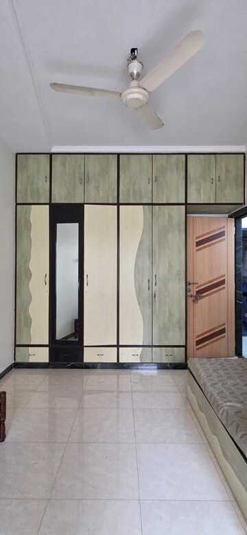 Room in 4 BHK Villa at Chembur – for Rent