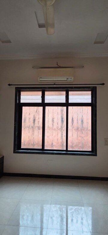 Room in 4 BHK Villa at Chembur – for Rent