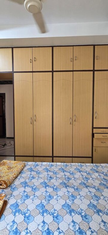 Bedroom in 4 BHK Villa at Chembur – for Rent