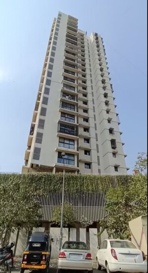 1 BHK Apartment For Sale in Rustomjee Meridian, Kandivali West