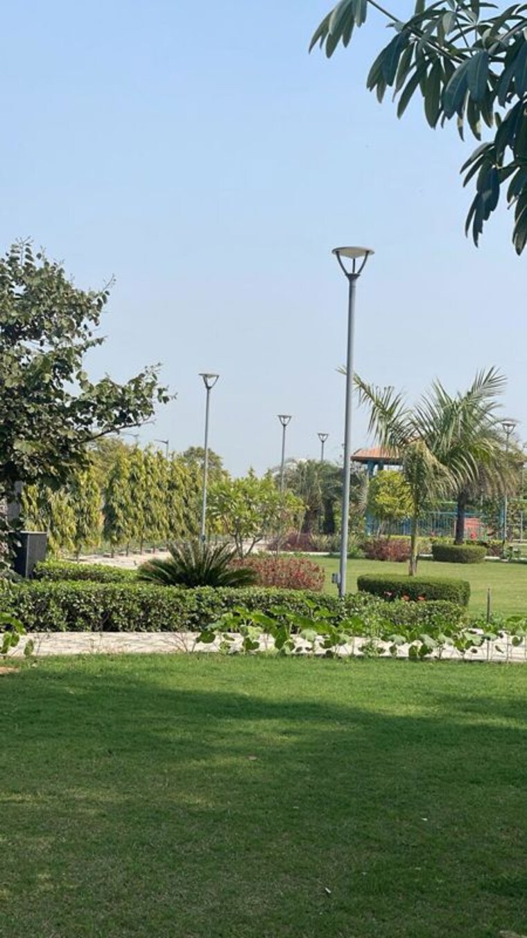 Garden, rambha-corona-greens  113 Sq.Yd. Plot In Sohna Sector 5 Gurgaon 10013222