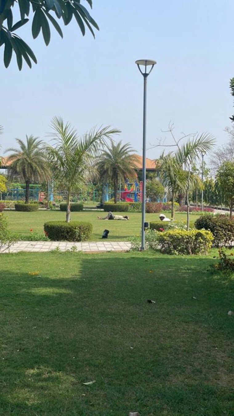 Garden, rambha-corona-greens  113 Sq.Yd. Plot In Sohna Sector 5 Gurgaon 10013222