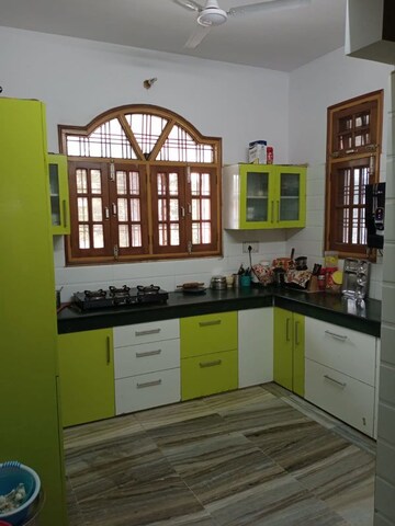 Kitchen in 1 BHK Builder Floor at Gomti Nagar – for Rent