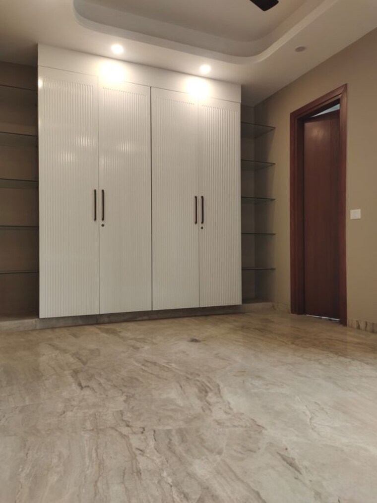 Room, east of kailash 3 Bedroom 1800 Sq.Ft. Builder Floor In East Of Kailash Delhi 10013247