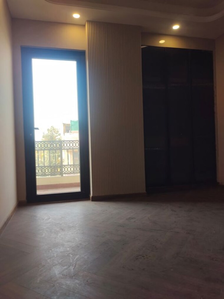 Room, east of kailash 3 Bedroom 1800 Sq.Ft. Builder Floor In East Of Kailash Delhi 10013247