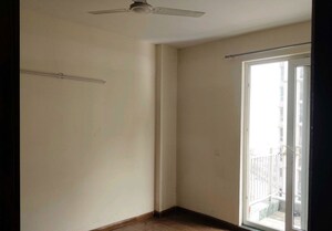 Room in 3 BHK Apartment at BPTP Park Generations, Sector 37d – for Sale