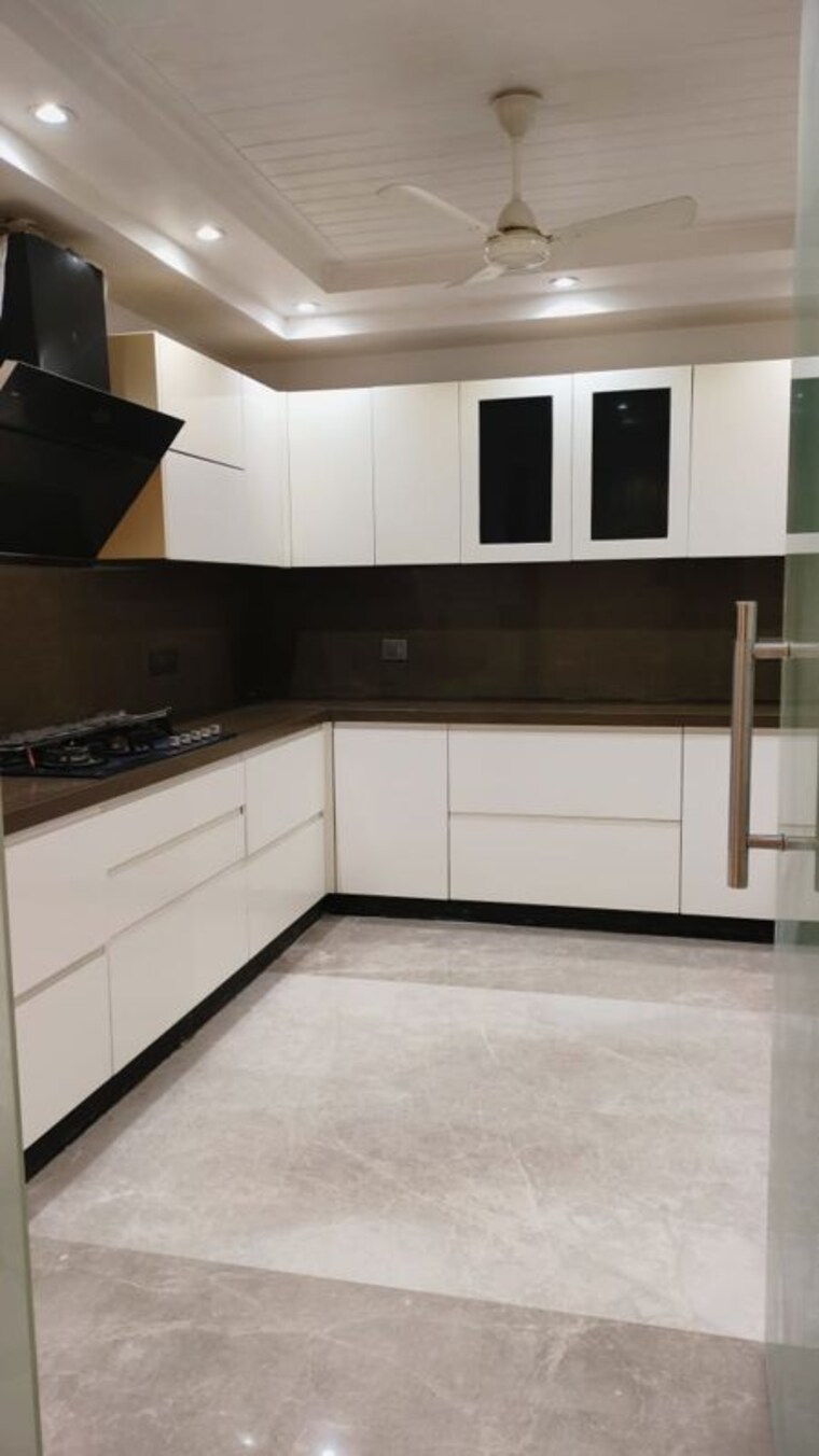 Kitchen, chittaranjan park 3 Bedroom 2076 Sq.Ft. Builder Floor In Chittaranjan Park Delhi 10004091